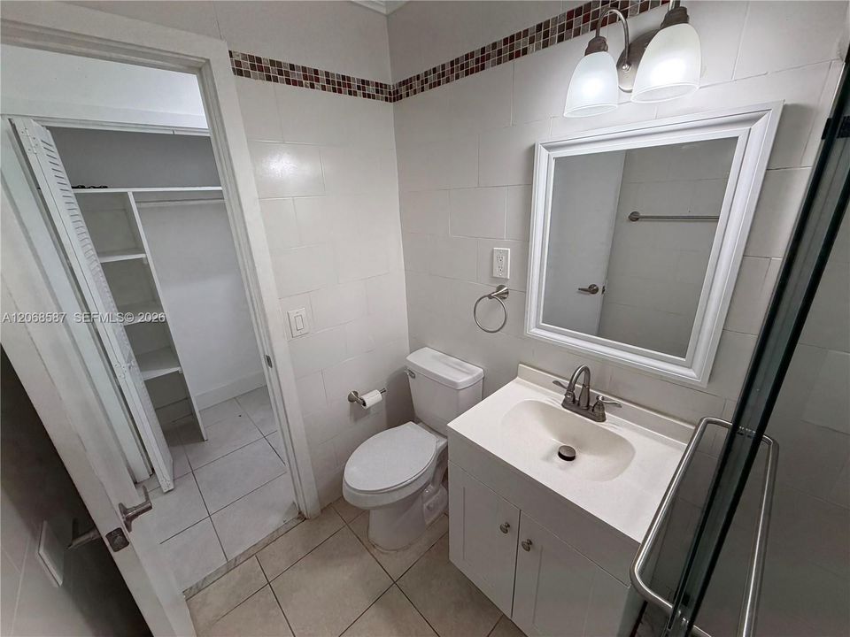 В аренду: $1,400 (0 спален, 1 ванн, 400 Квадратных фут)