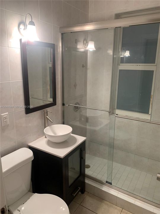 For Rent: $1,300 (0 beds, 1 baths, 250 Square Feet)