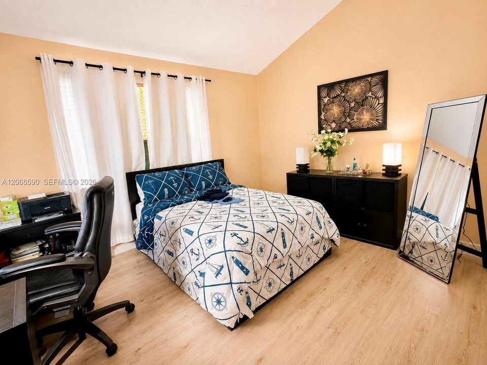 В аренду: $2,650 (2 спален, 2 ванн, 1136 Квадратных фут)