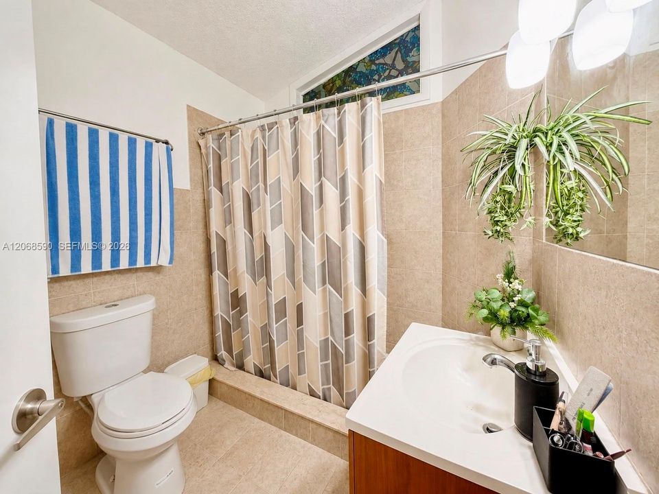 В аренду: $2,650 (2 спален, 2 ванн, 1136 Квадратных фут)
