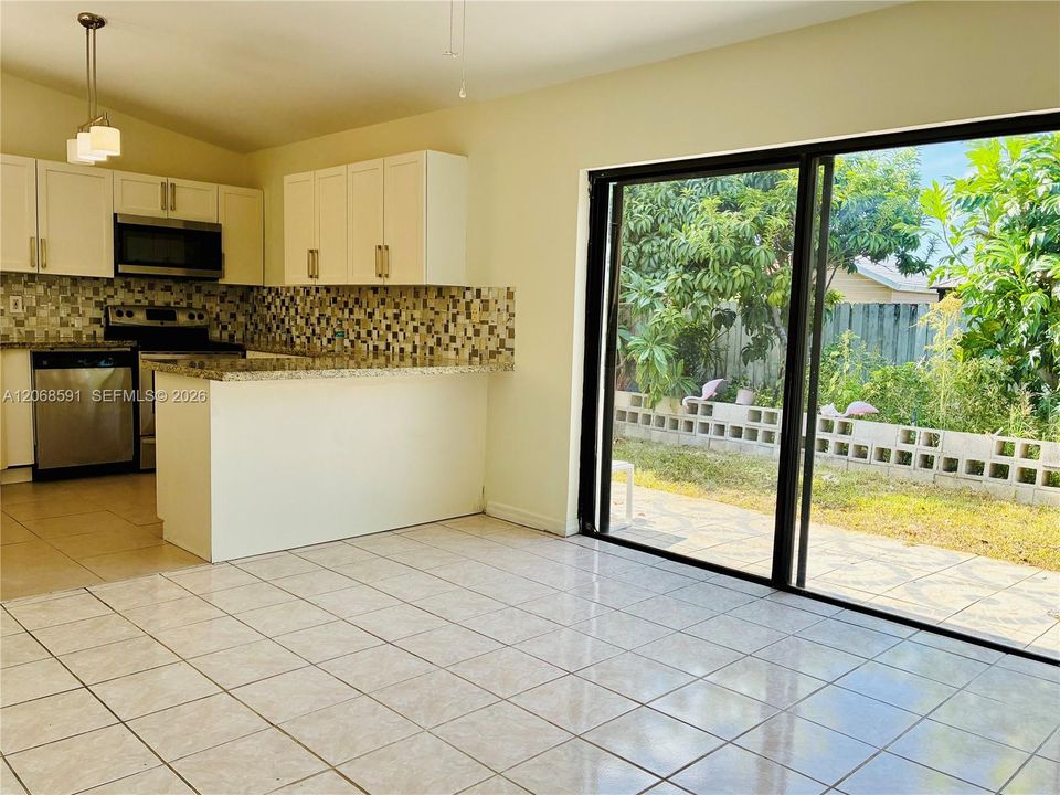 For Sale: $600,000 (3 beds, 2 baths, 1563 Square Feet)