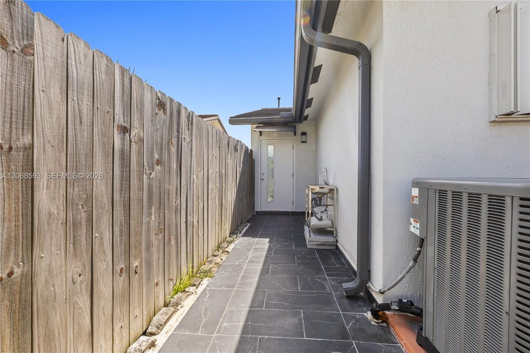 For Sale: $730,000 (4 beds, 2 baths, 2025 Square Feet)