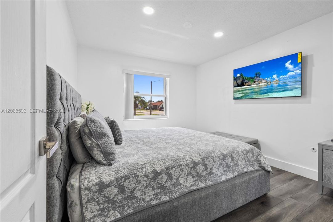 For Sale: $730,000 (4 beds, 2 baths, 2025 Square Feet)