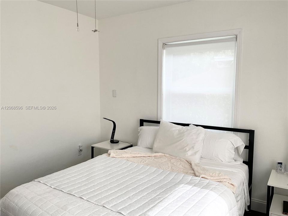 For Sale: $710,000 (3 beds, 2 baths, 1059 Square Feet)