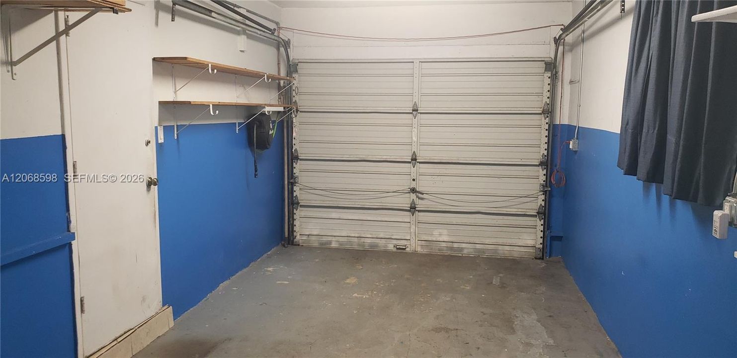 For Rent: $2,900 (2 beds, 1 baths, 1137 Square Feet)