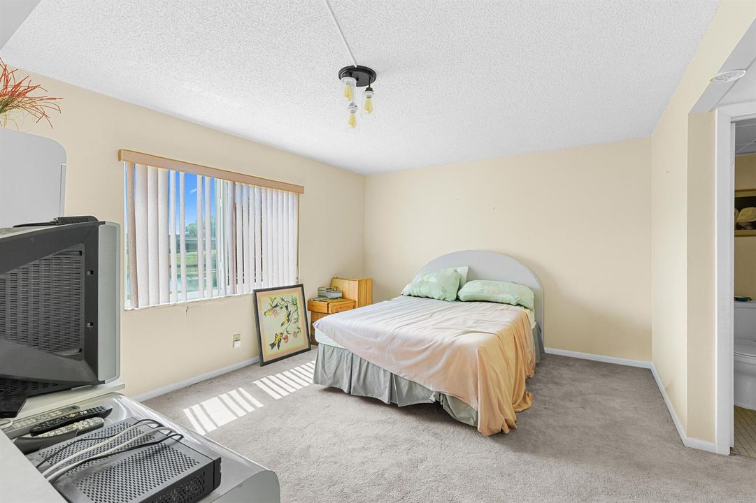 Master Bed 1
