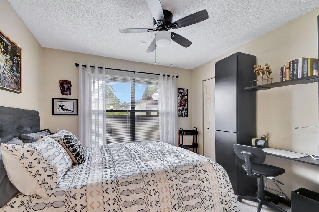 2nd bedroom