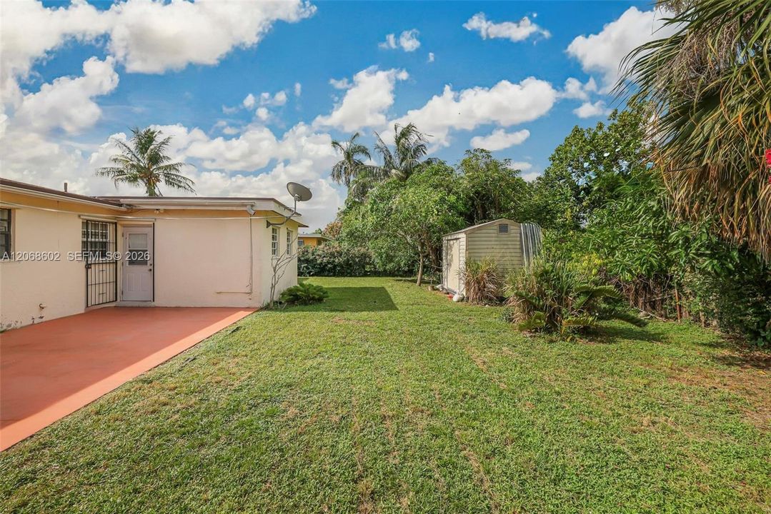 For Sale: $412,000 (3 beds, 2 baths, 1603 Square Feet)