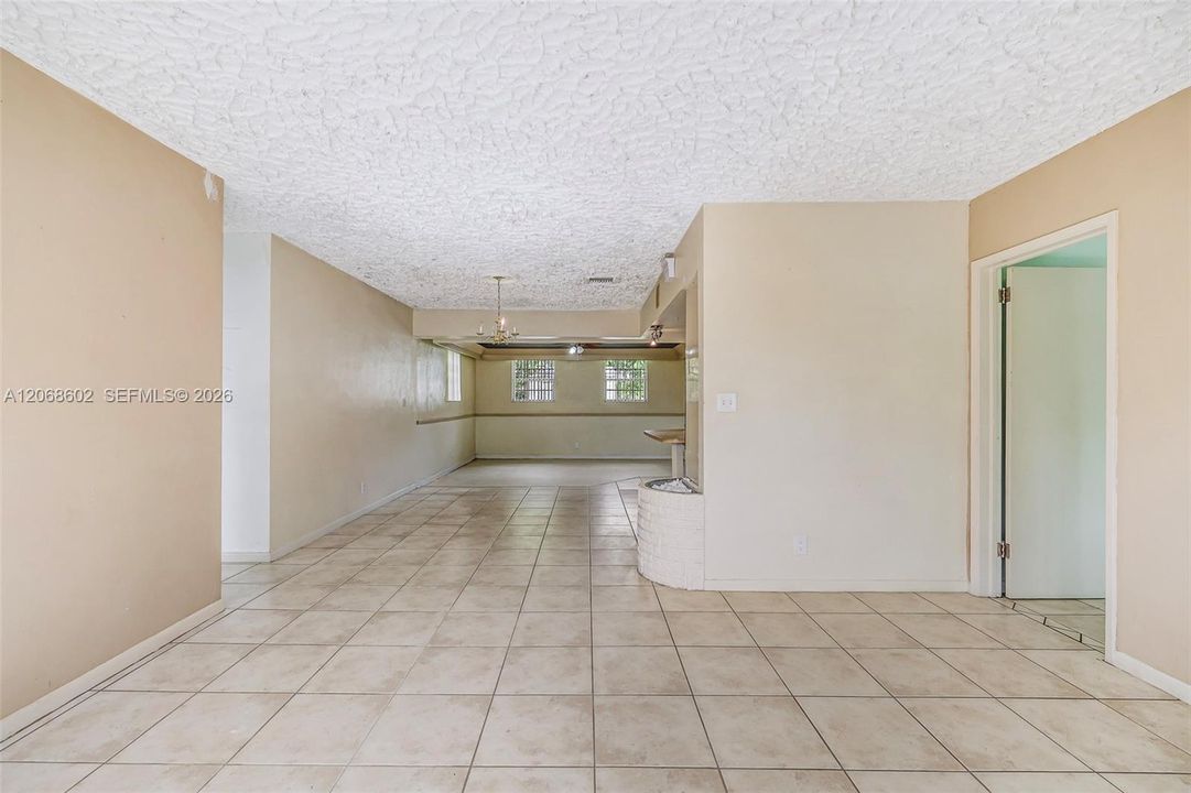 For Sale: $412,000 (3 beds, 2 baths, 1603 Square Feet)