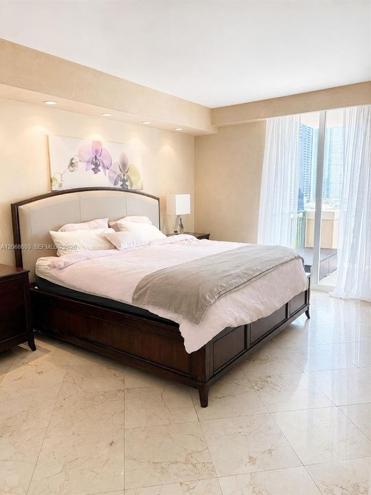 For Rent: $4,900 (3 beds, 2 baths, 1449 Square Feet)