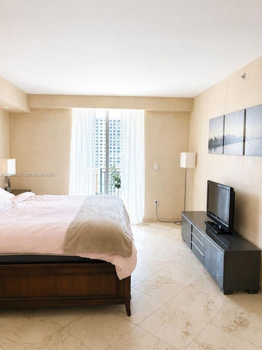 For Rent: $4,900 (3 beds, 2 baths, 1449 Square Feet)