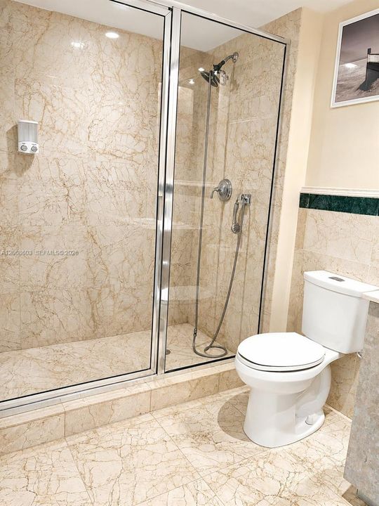For Rent: $4,900 (3 beds, 2 baths, 1449 Square Feet)