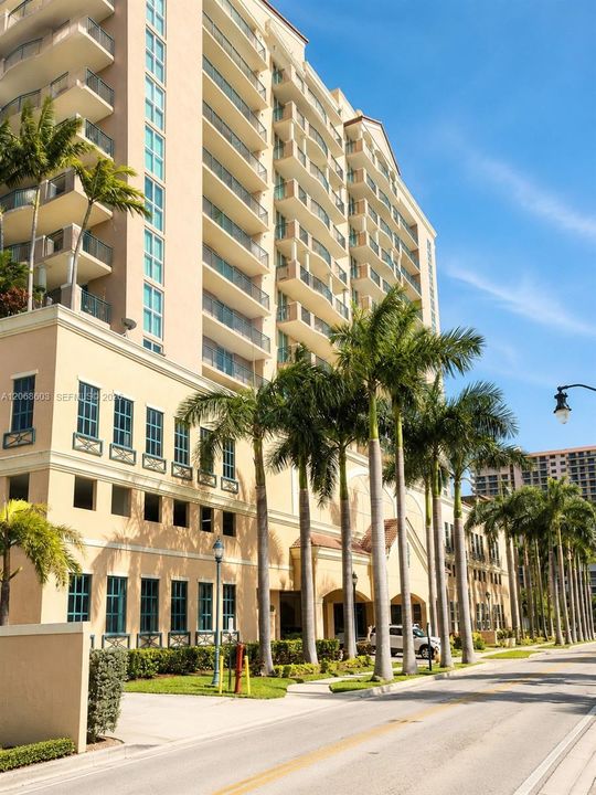 For Rent: $4,900 (3 beds, 2 baths, 1449 Square Feet)