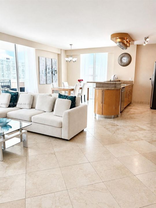 For Rent: $4,900 (3 beds, 2 baths, 1449 Square Feet)