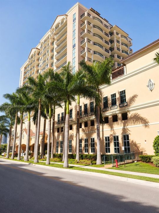For Rent: $4,900 (3 beds, 2 baths, 1449 Square Feet)