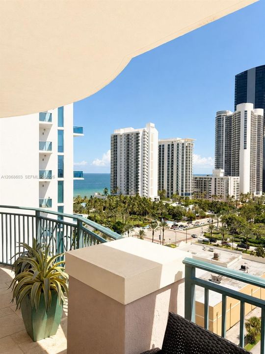 For Rent: $4,900 (3 beds, 2 baths, 1449 Square Feet)