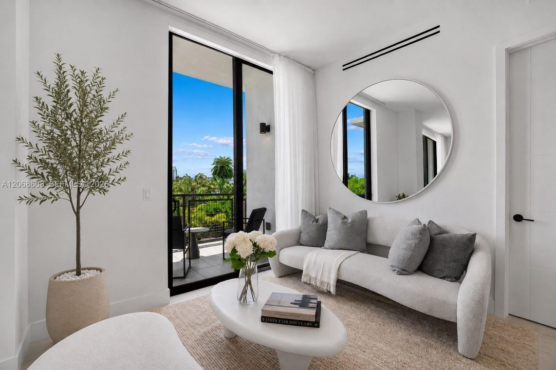For Sale: $1,425,000 (2 beds, 2 baths, 1476 Square Feet)