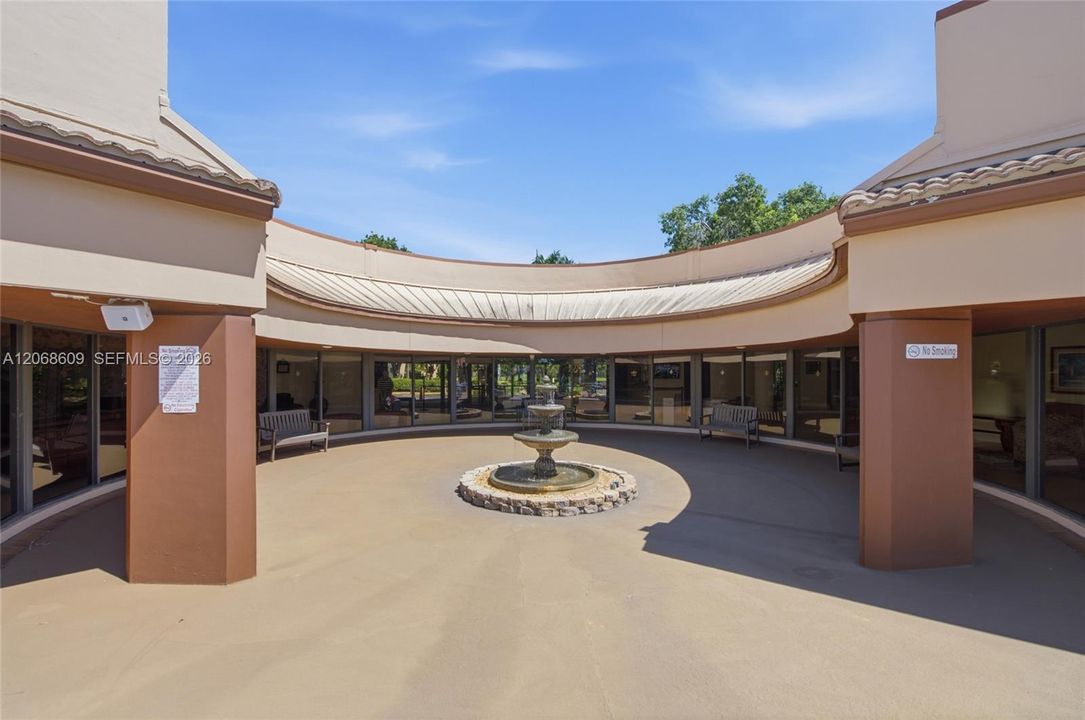 For Sale: $209,900 (2 beds, 2 baths, 850 Square Feet)