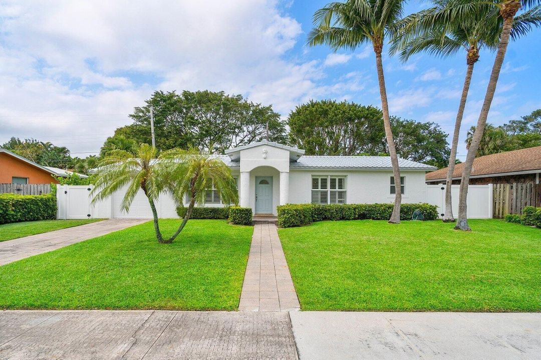 001-125GregoryPlace-WestPalmBeach-FL-334