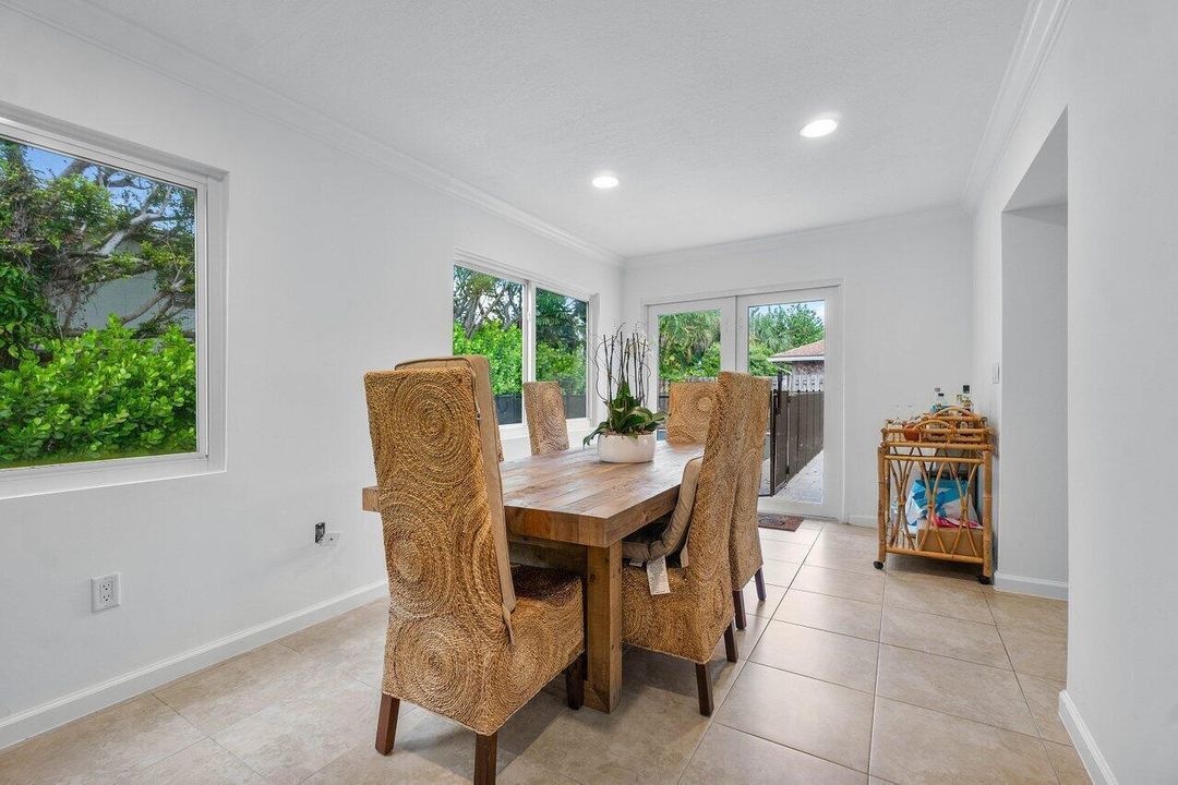 016-125GregoryPlace-WestPalmBeach-FL-334
