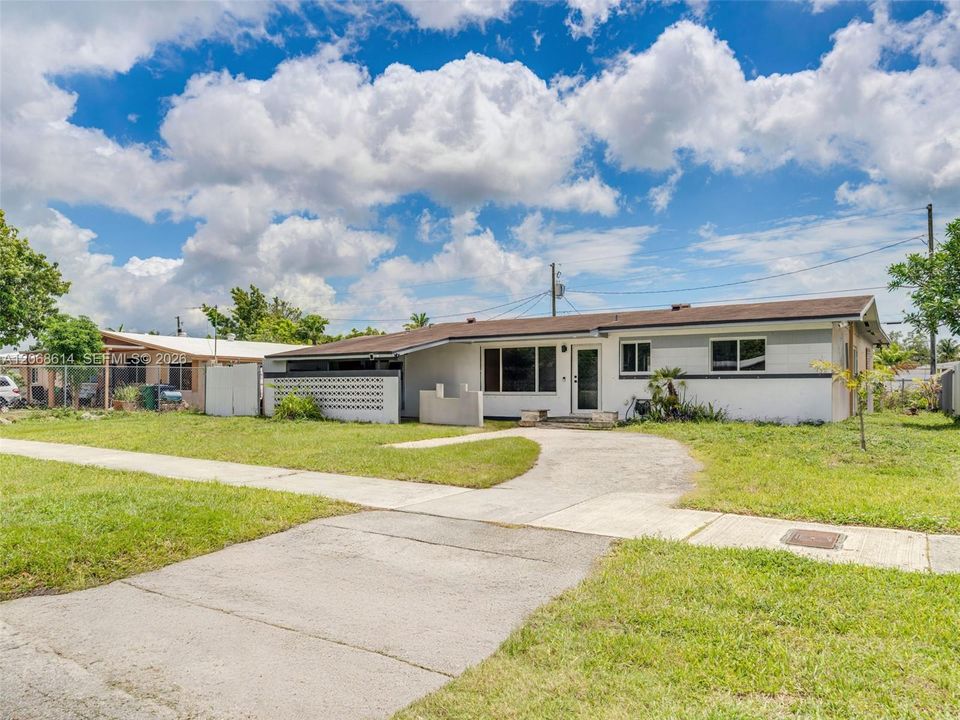 En Venta: $450,000 (3 camas, 2 baños, 1536 Pies cuadrados)