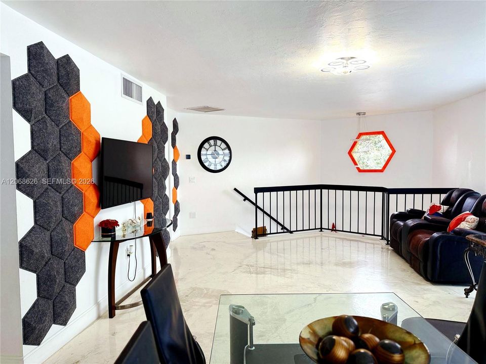 For Sale: $999,999 (4 beds, 4 baths, 3310 Square Feet)