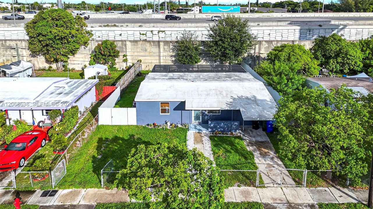 For Sale: $475,000 (3 beds, 2 baths, 960 Square Feet)
