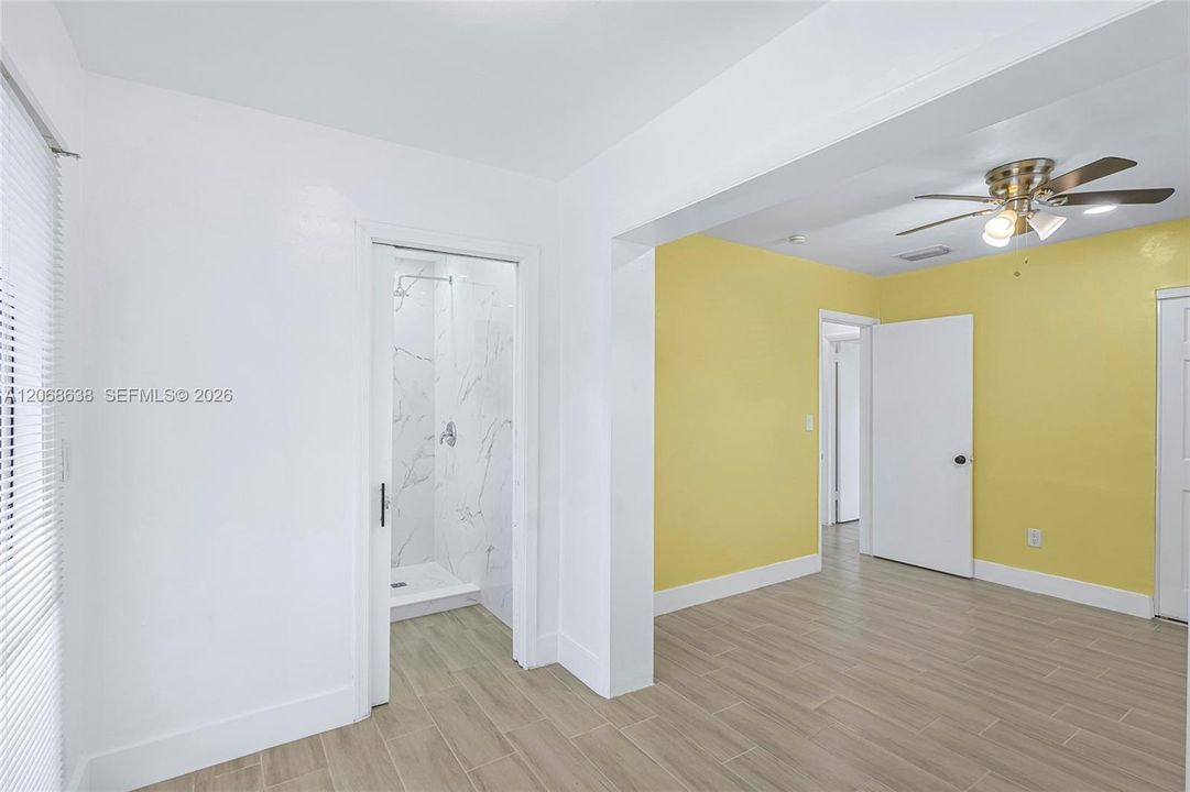 For Sale: $475,000 (3 beds, 2 baths, 960 Square Feet)