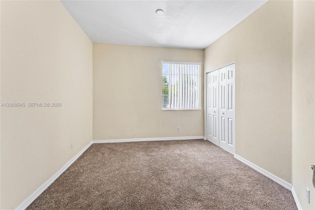 For Sale: $195,000 (3 beds, 2 baths, 1044 Square Feet)