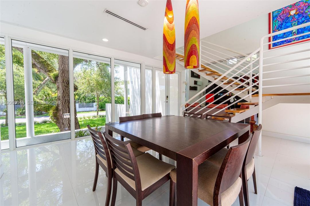 For Sale: $1,700,000 (3 beds, 3 baths, 2436 Square Feet)