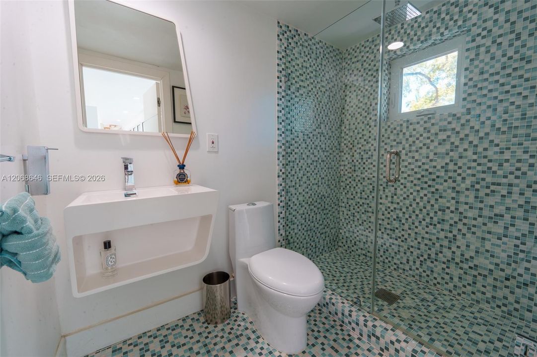 For Sale: $1,700,000 (3 beds, 3 baths, 2436 Square Feet)