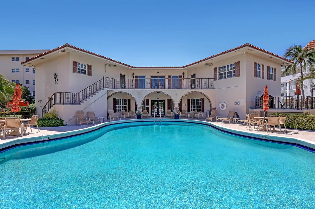 28 Yacht Club #409 (37)