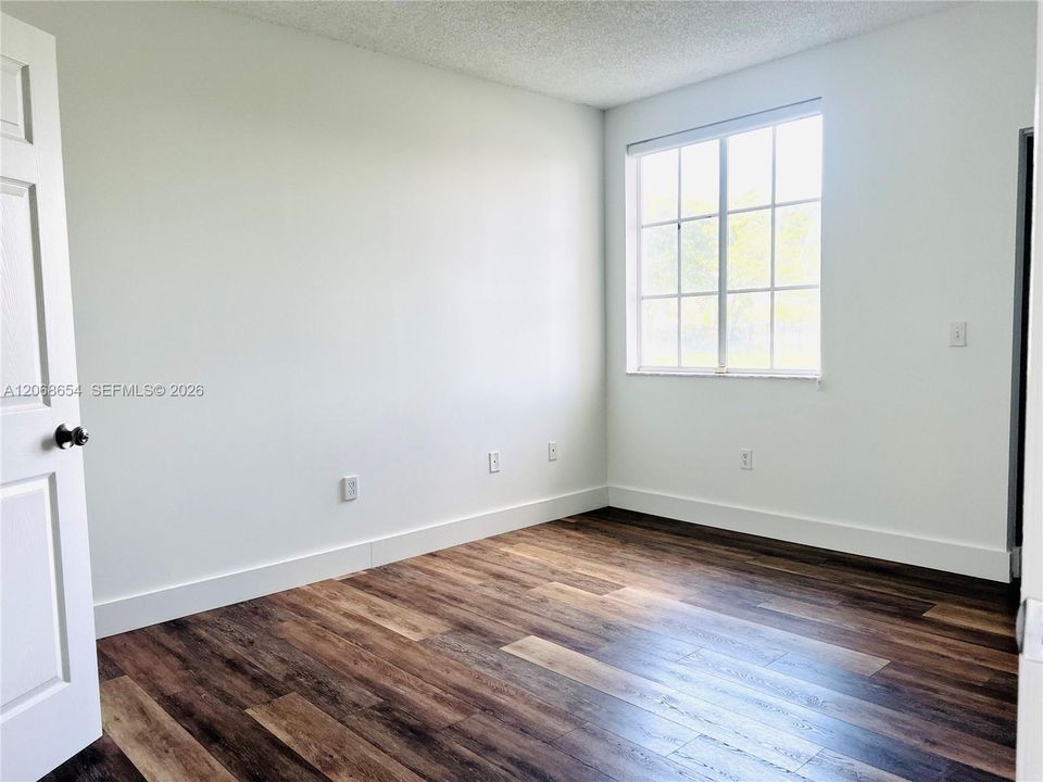 Recently Rented: $2,500 (3 beds, 2 baths, 1132 Square Feet)