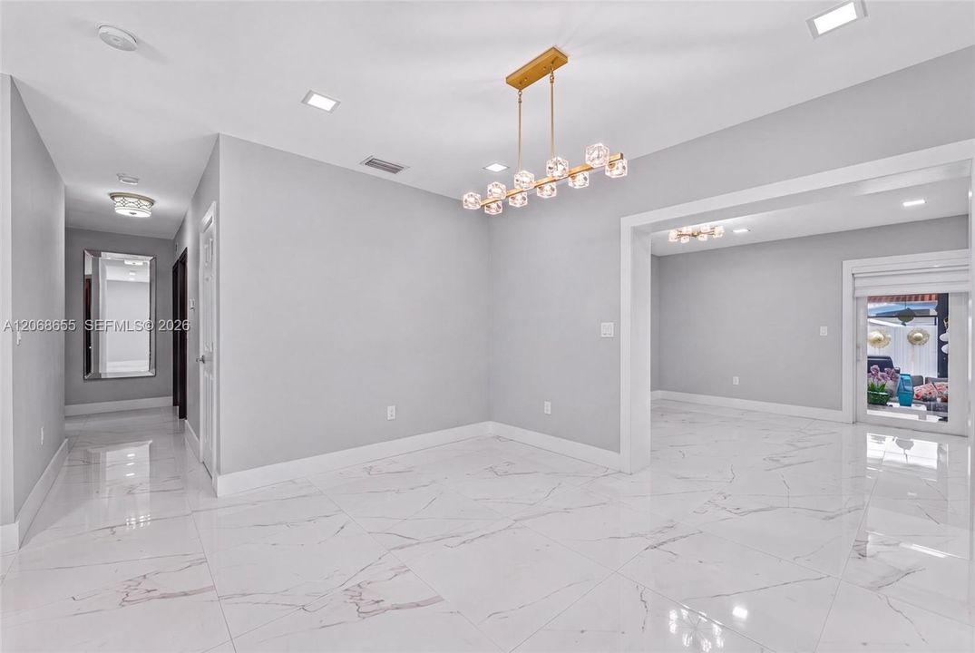 For Sale: $895,000 (5 beds, 3 baths, 2293 Square Feet)