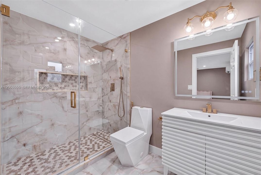 For Sale: $895,000 (5 beds, 3 baths, 2293 Square Feet)