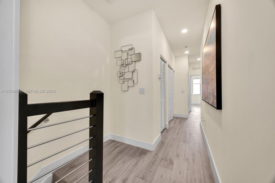 For Sale: $680,000 (3 beds, 2 baths, 1424 Square Feet)