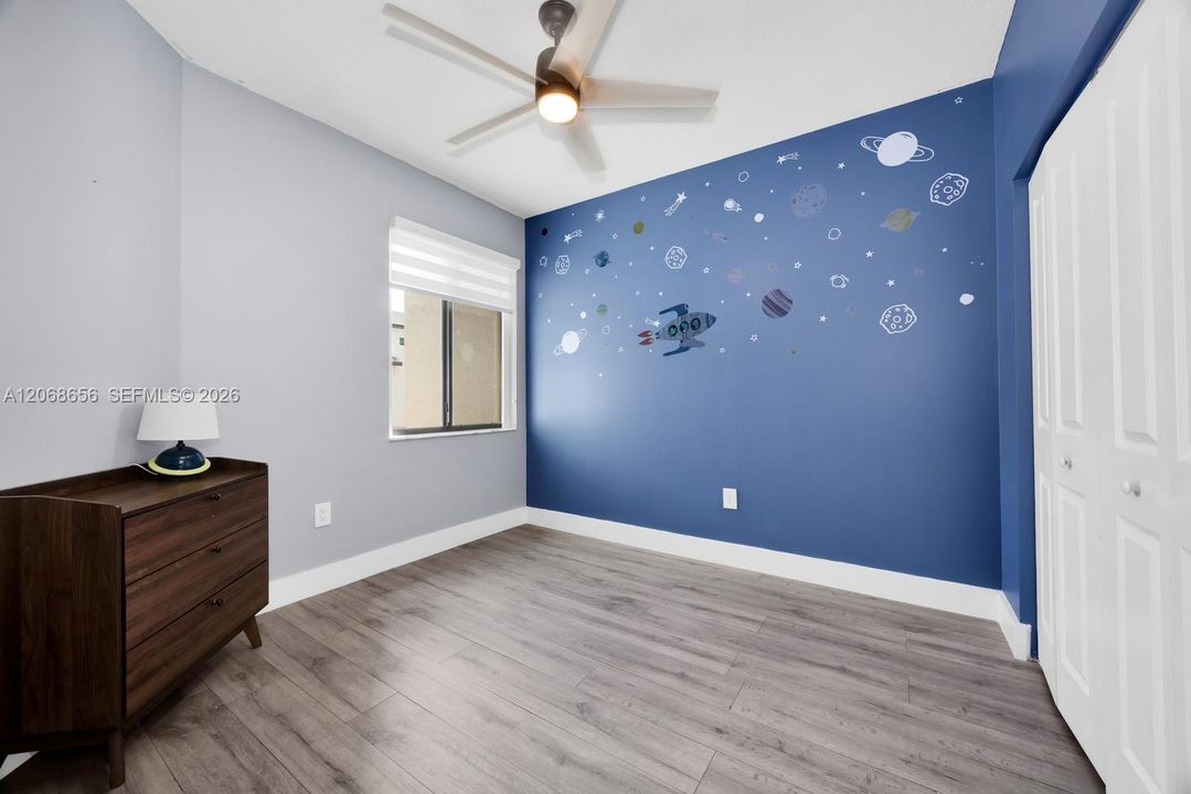 For Sale: $680,000 (3 beds, 2 baths, 1424 Square Feet)