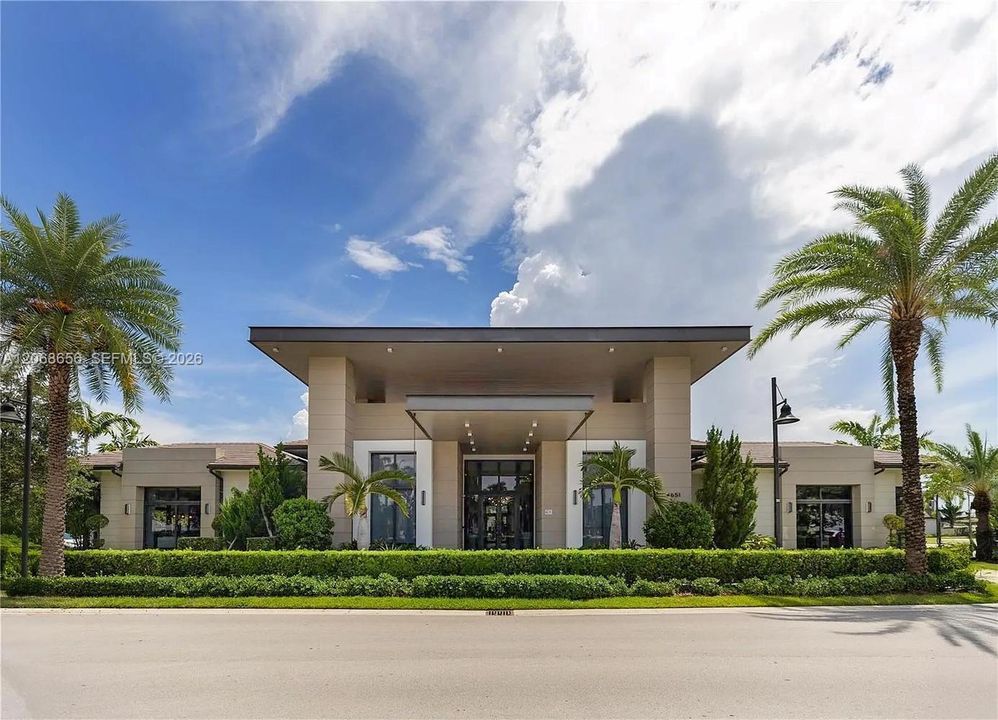 For Sale: $680,000 (3 beds, 2 baths, 1424 Square Feet)