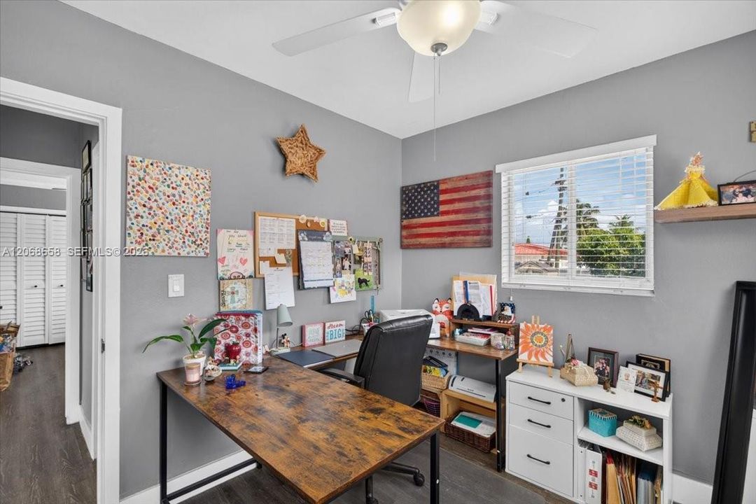For Sale: $599,000 (3 beds, 2 baths, 1115 Square Feet)