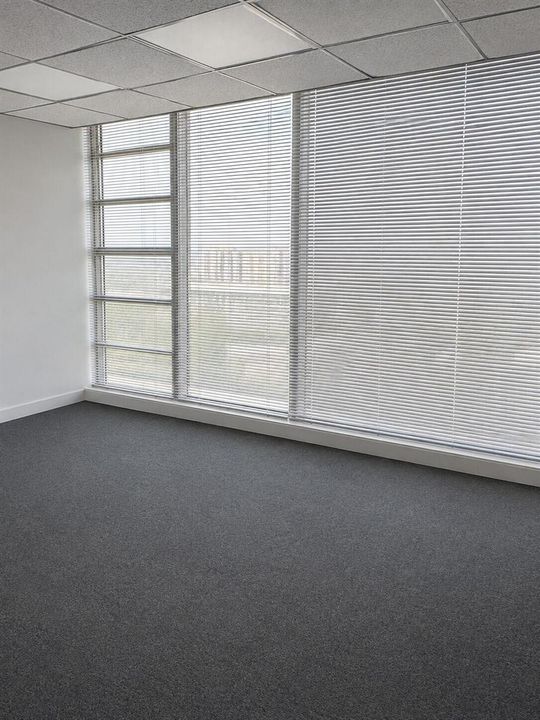 Suite 2 - Office 2 f