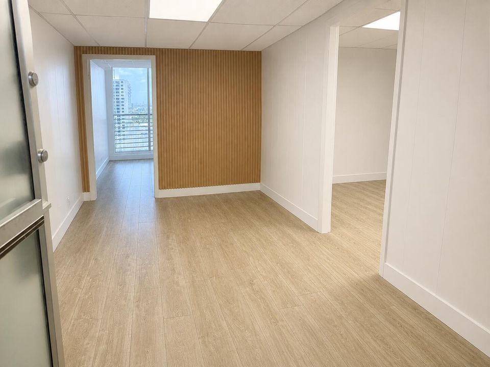 Suite 1 - Reception