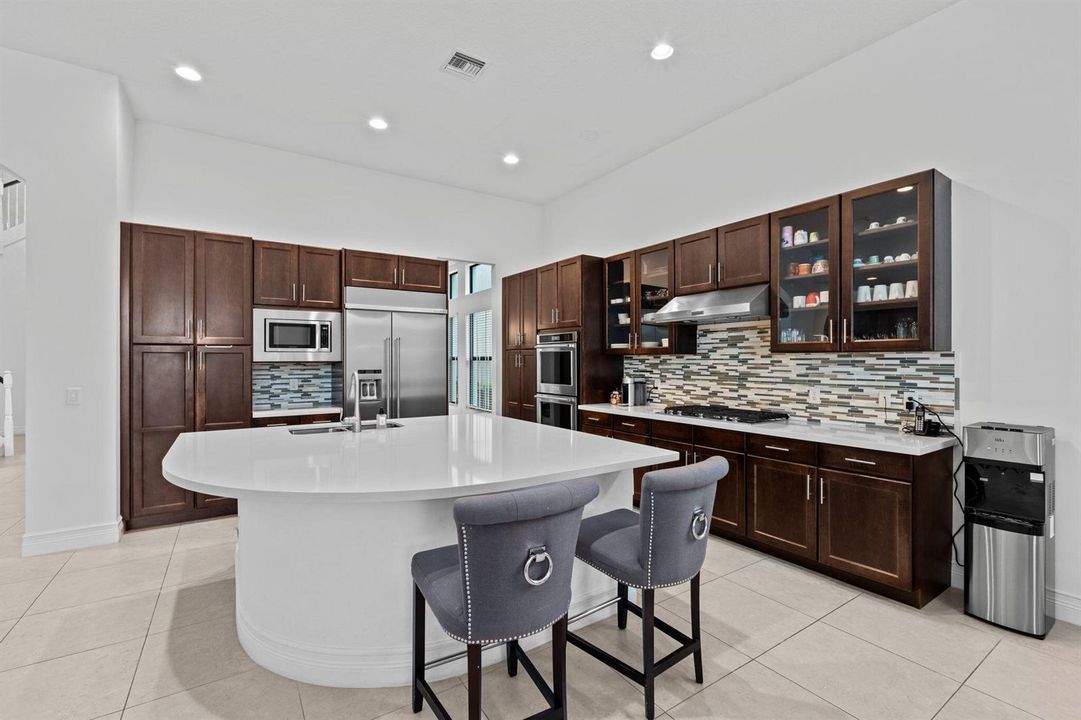 13-web-or-mls-A7401374