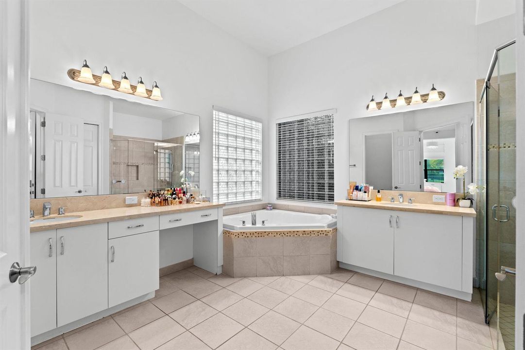 32-web-or-mls-A7401314