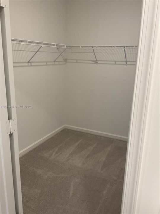 For Sale: $410,000 (5 beds, 2 baths, 2326 Square Feet)
