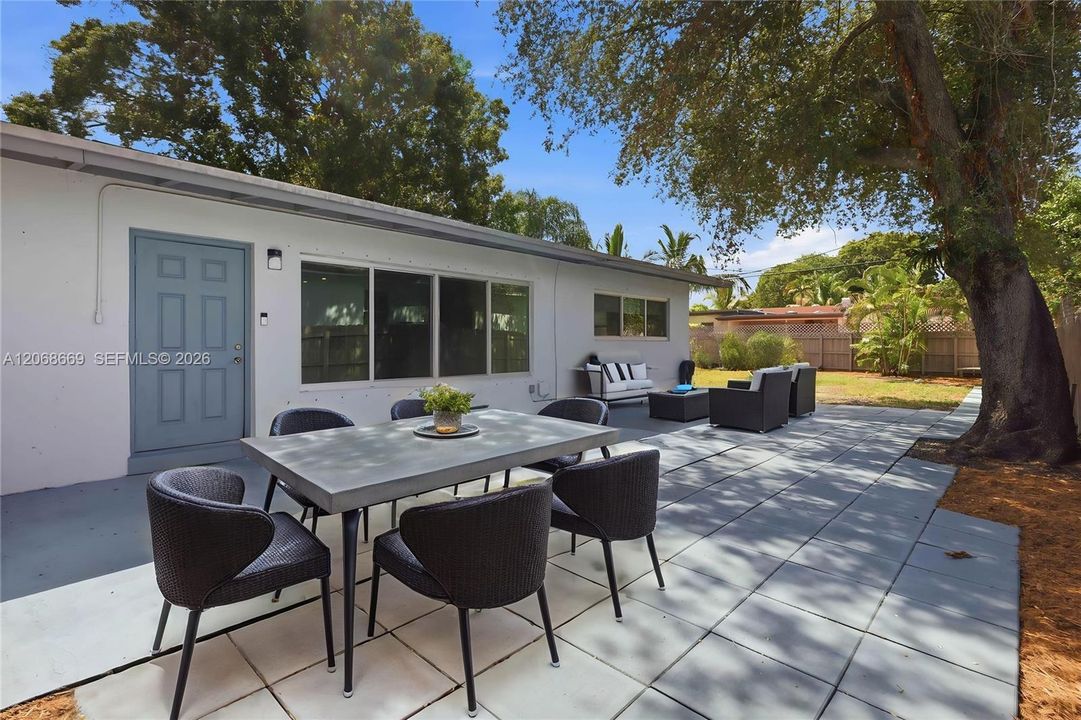 For Sale: $420,000 (3 beds, 2 baths, 1000 Square Feet)