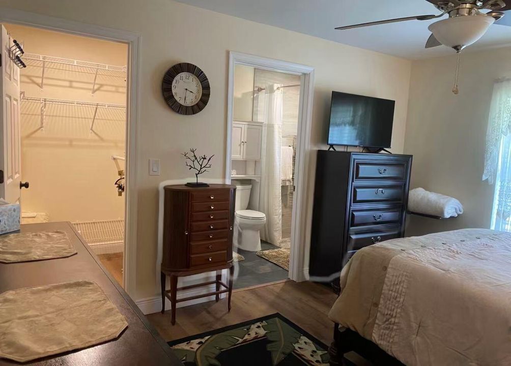 Primary bedroom-2