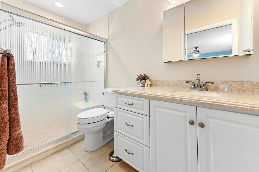 22 Bath room 01
