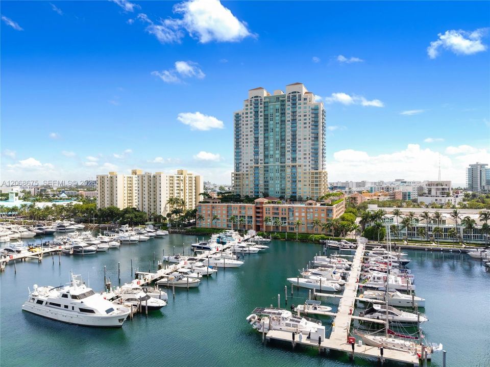 For Sale: $1,670,000 (2 beds, 2 baths, 1130 Square Feet)