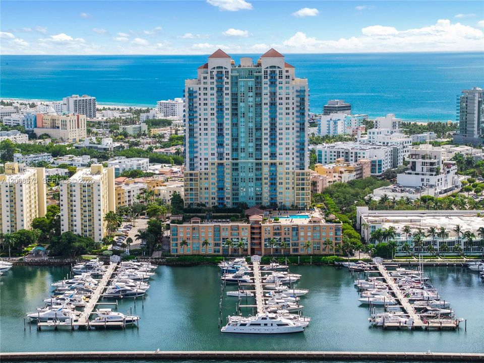 For Sale: $1,670,000 (2 beds, 2 baths, 1130 Square Feet)
