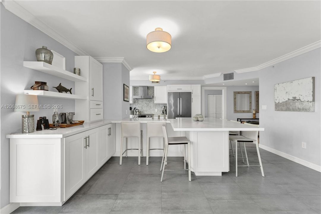 For Sale: $1,670,000 (2 beds, 2 baths, 1130 Square Feet)